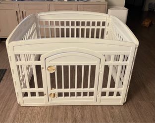 Dog playpen