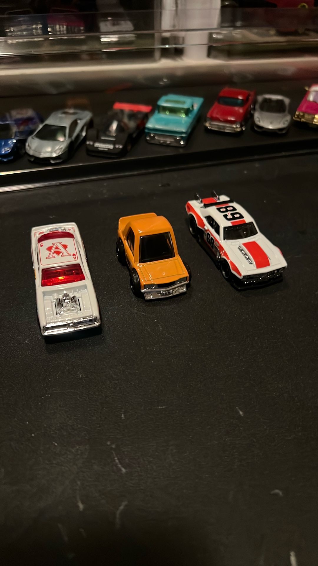 3 Hot  Wheels  