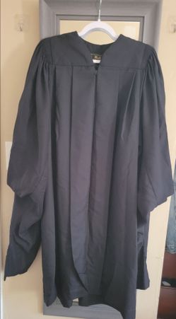 Oak Hall graduation robe,size 0