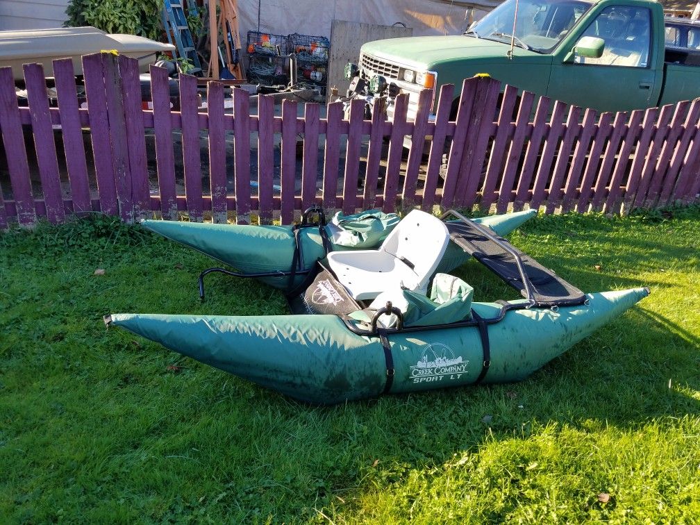 Creek Company Sport LT Pontoon Boat for Sale in Marysville, WA OfferUp