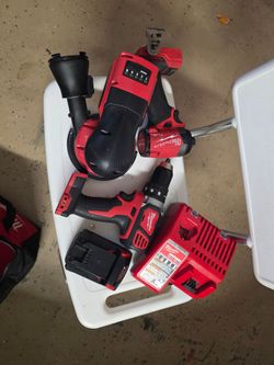 MILWAUKEE TOOLS