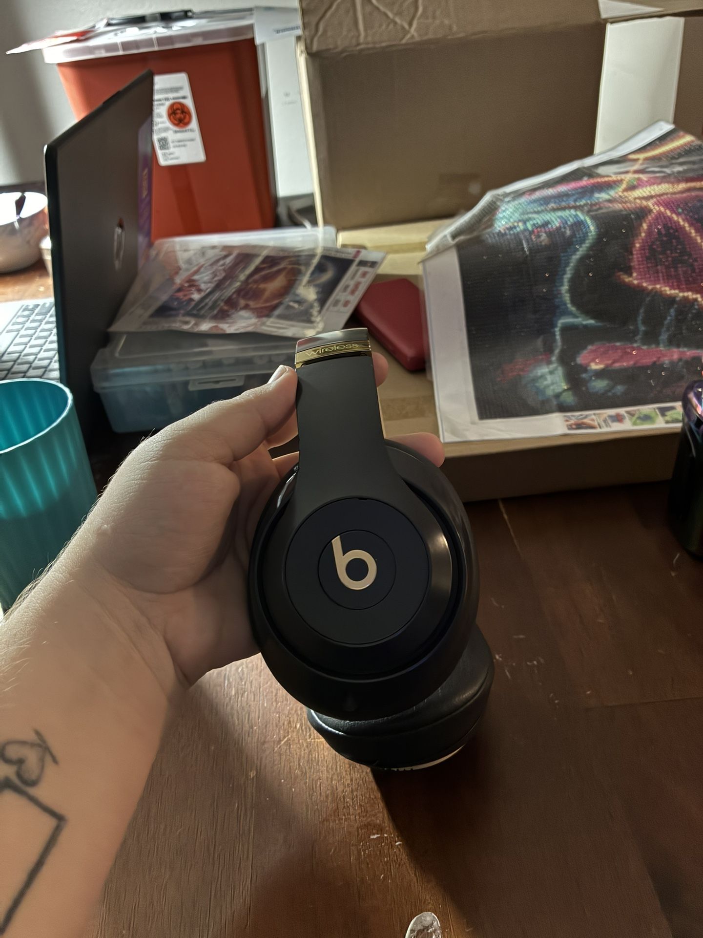 Wireless Beats Solo 3s