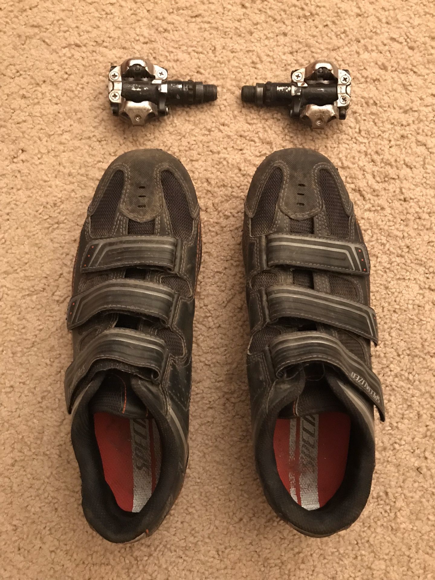 Specialized clip-in bike shoes and pedals (size 10)
