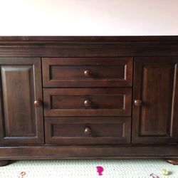Dresser - read description