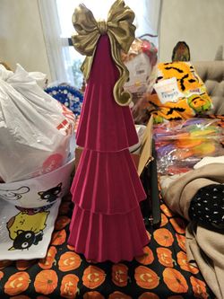 Christmas Tree Woth Bow 