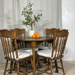 Super Cute Vintage Kitchen Table & 4 Chairs 