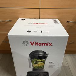 Vitamix Explorian E310 Blender Black Brand New Factory Sealed
