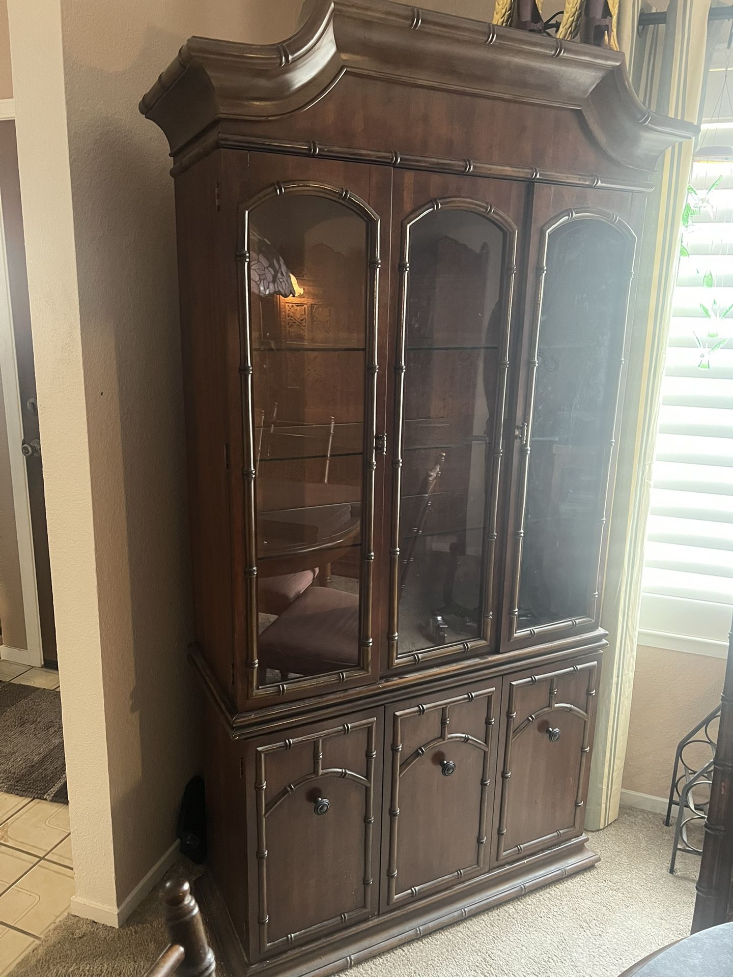 Dining room Set: $600 Local Only