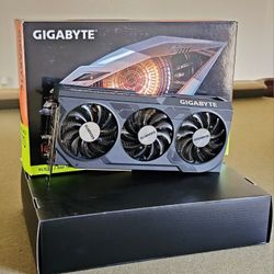 GIGABYTE GeForce RTX 4070 WINDFORCE OC Graphics Card, 3X WINDFORCE Fans, 12GB 192-bit GDDR6X