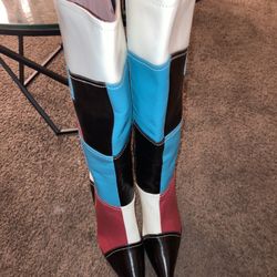 Women’s size 8 Boots