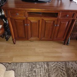 Koa Entertainment Center