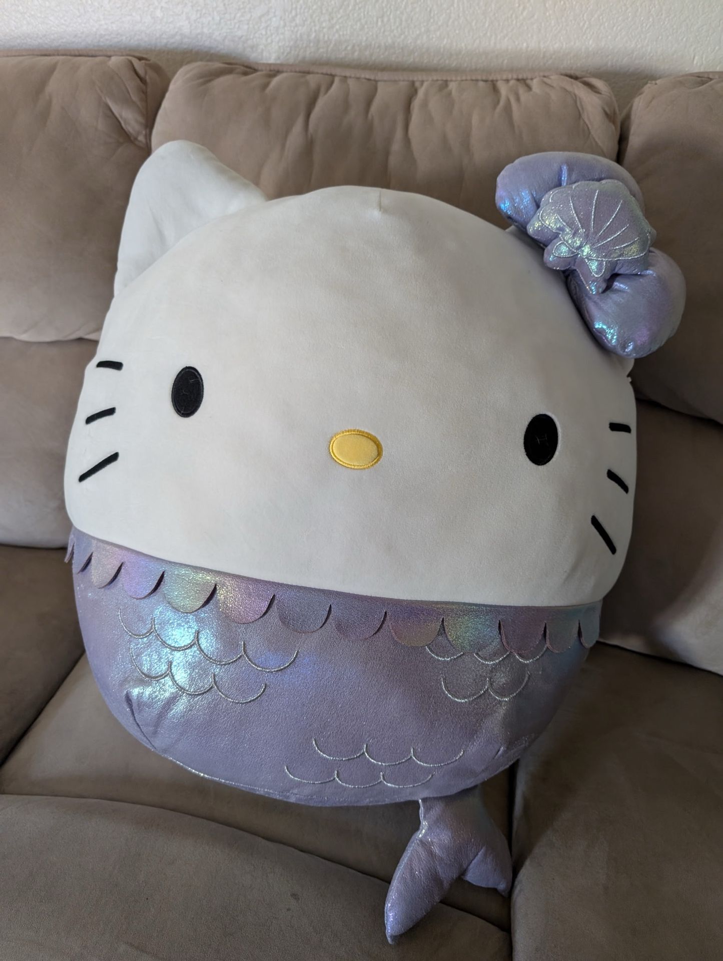 Hello Kitty BIG Squishmallow
