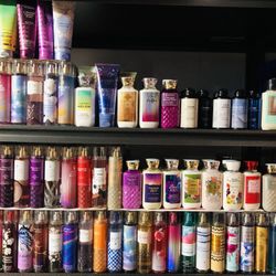 3 For $25 Bath And Body Woks It’s 236ml Each Brand New And Pick Up Gahannna