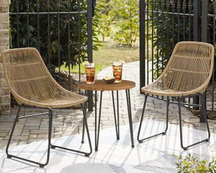 Ashley Furniture Coral Sand Chairs With Table Set