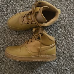 Nike Tims Men’s 7.5