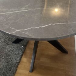 Dinning Table And 4 Chairs 