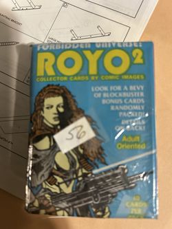 Royo 2 collector cards