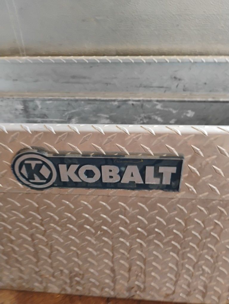 Diamond Plate Cobalt Truck Tool Box