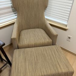 Chair With Ottoman 