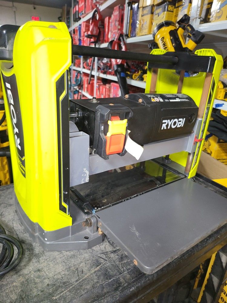RYOBI
15 Amp 12-1/ Corded Thickness Planer with Planer Knives, Knife Removal Tool, Hex Key and Dust Hood