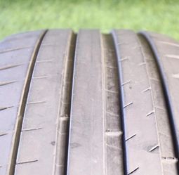 225 40R19 Michelin Pilot Sport 4 75% Tread 6/32 93Y SKU 27581 Grade A Tires