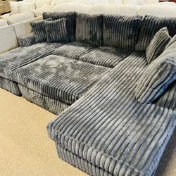 Stunning Stylish Cozy Sectional!