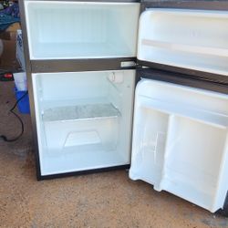 Small Refrigerator 