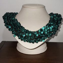 Vtg Apatite stones Necklace