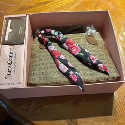 New black multi Juicy couture card case and purse set