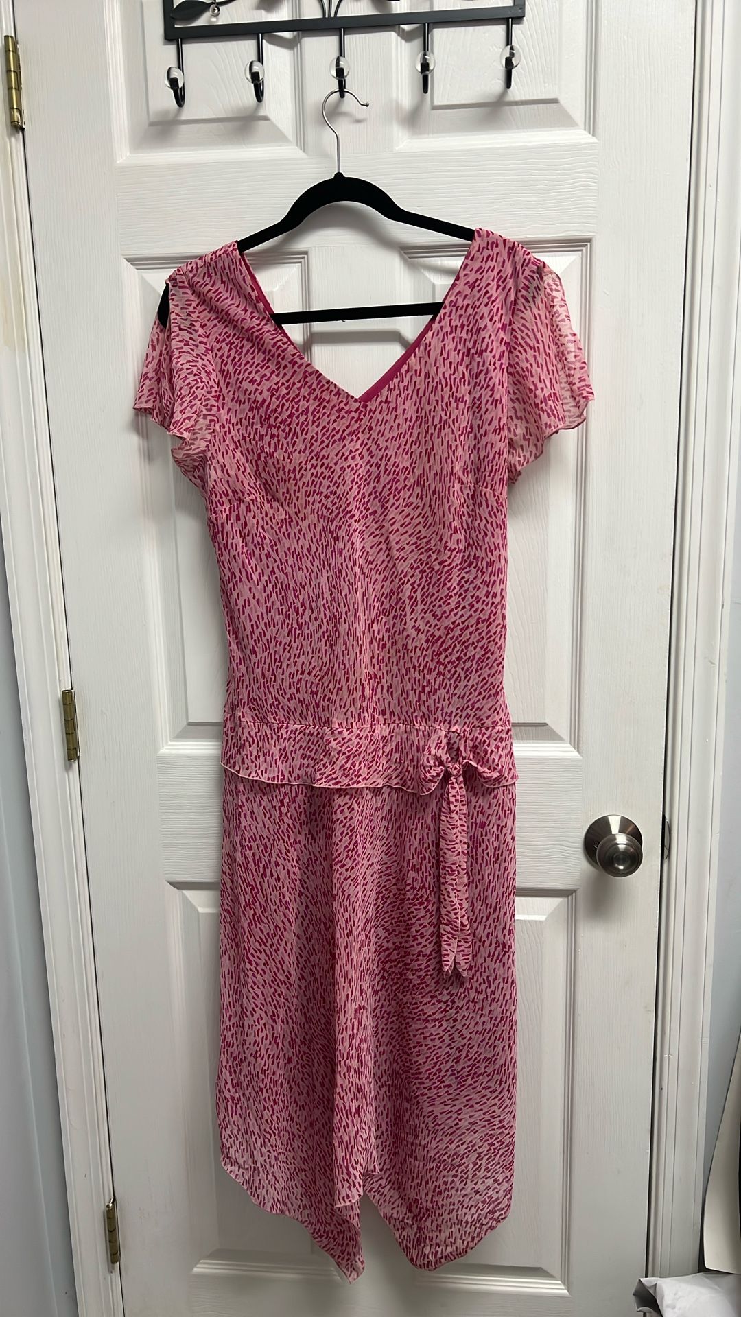 Pink Patterned Dress With Bow 