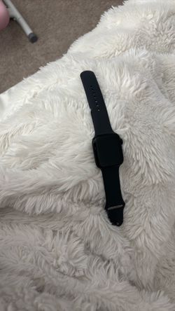 Apple Watch SE GPS (2024) 44mm Midnight Aluminum Case with Midnight Sport Band - S/M