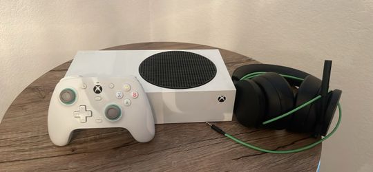 xbox bundle ( xbox series s, gamesir g7 se , xbox headset
