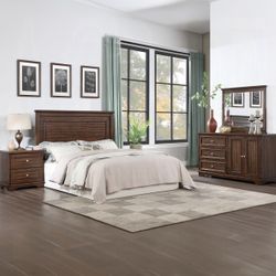 Brand New 4pc Franklin Wood Queen Bedroom Set 