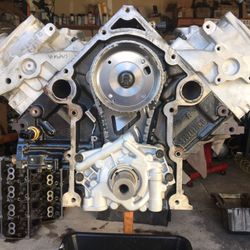 2003-2008 5.7 hemi engine Dodge Jeep Chrysler Ram