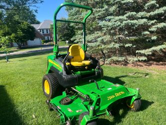 John Deere 997 diesel commercial zero turn lawnmower with a 72 inch deck