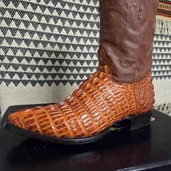 Brown/Cognac Genuine leather, Alligator print boots size 11D