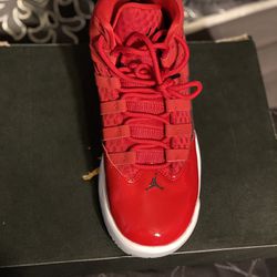 Boys Youth Red Jordan ‘s Aura Shoes