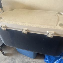 Coleman Large Cooler with Wheels – Great for Camping & Beach