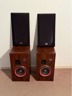 Vintage  Cerwin-Vega RE-20 Stereo Speakers