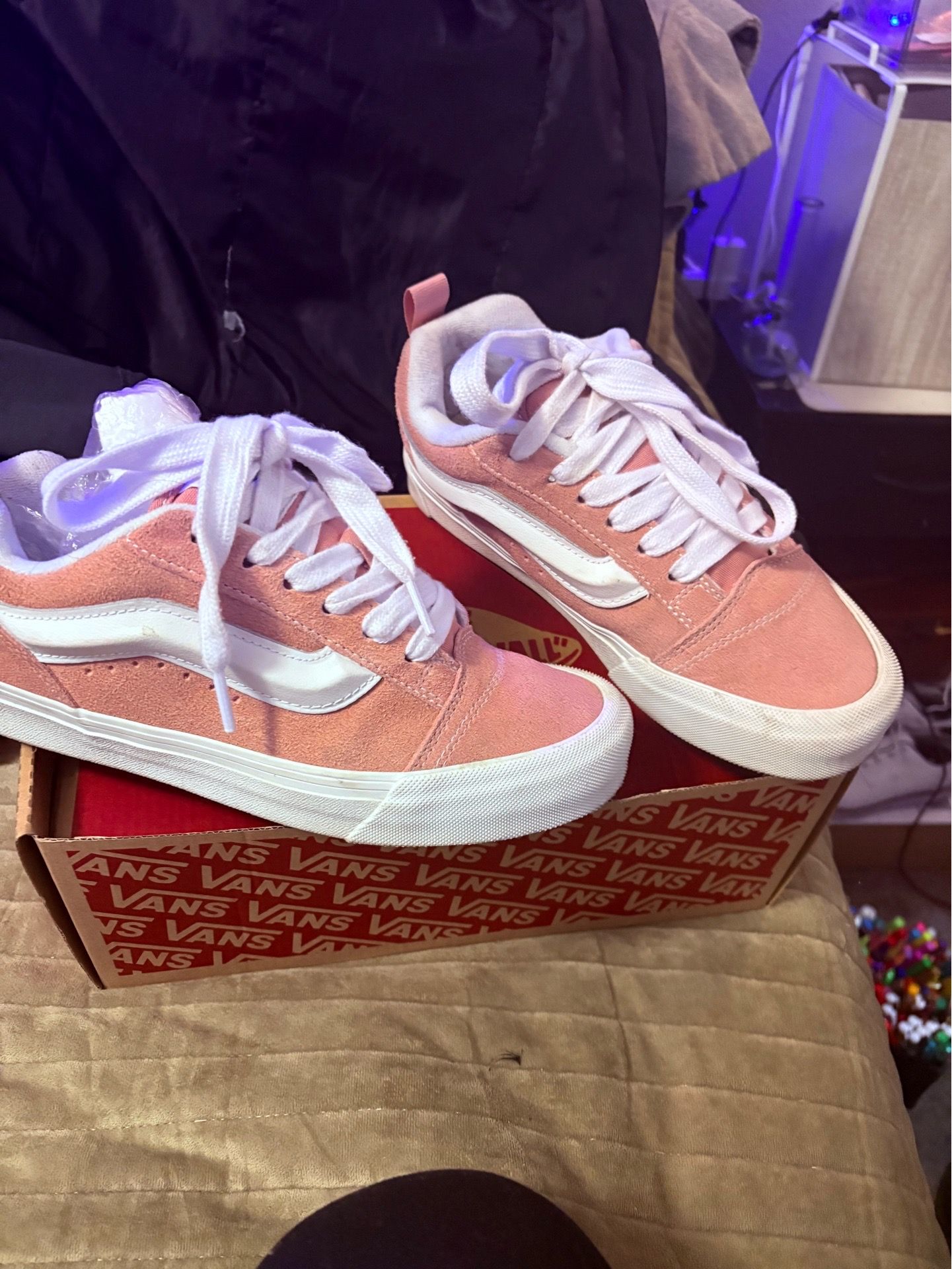 Vans pink