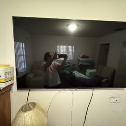 LG  ThinQ TV