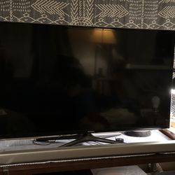 Samsung 40” Tv With Roku