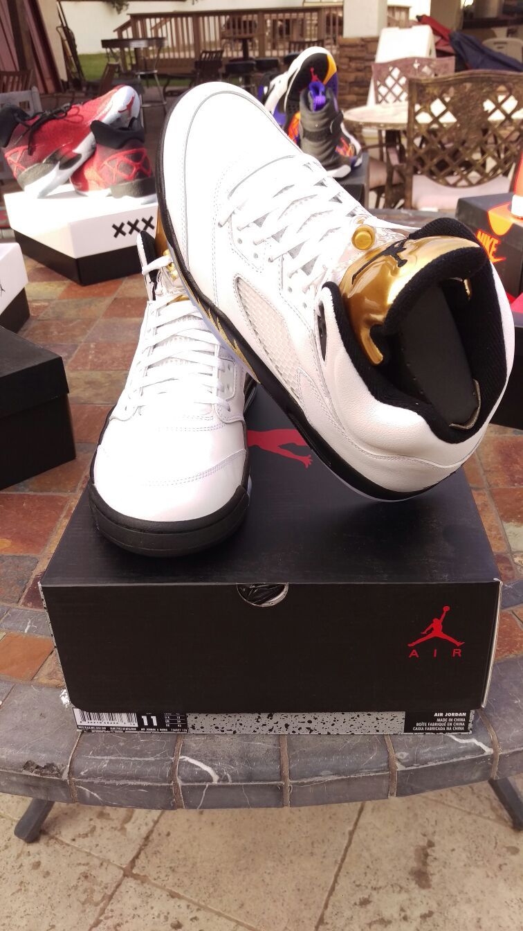 Air Jordan Retro 5 Gold Sz 11.