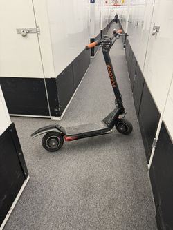 Inokim Adult E-scooter