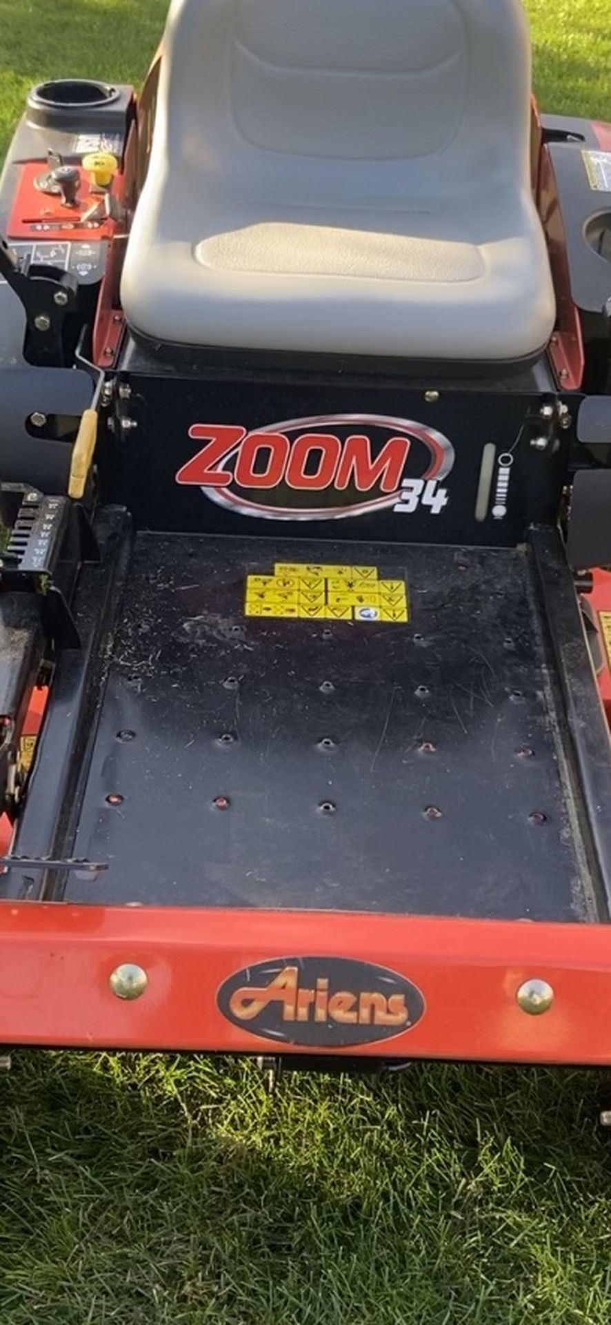 Ariens Zoom 34 19hp Kohler Zero Turn