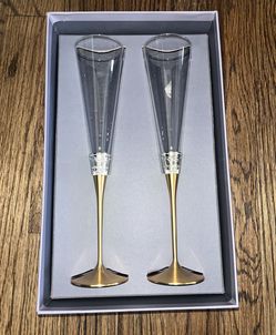 Vera Wang Wedgewood Champagne Flute and Knife Set
