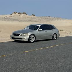 2002 Lexus IS 300