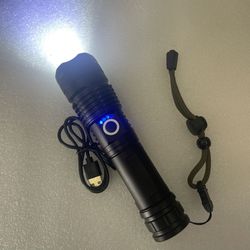 LED Torch Flashlight with Zoom. 3000 Lumens 