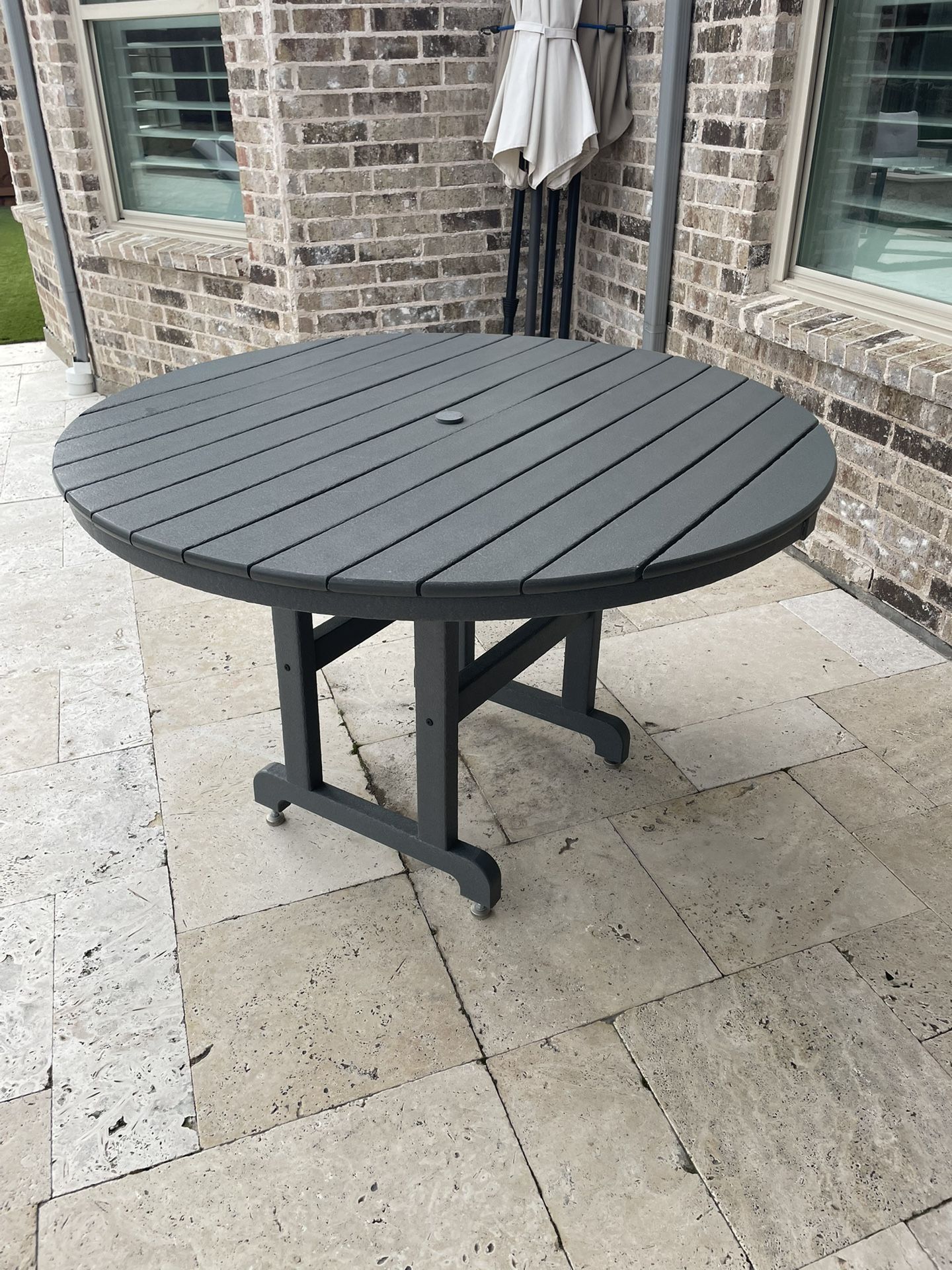 Polywood 48” Dining Table