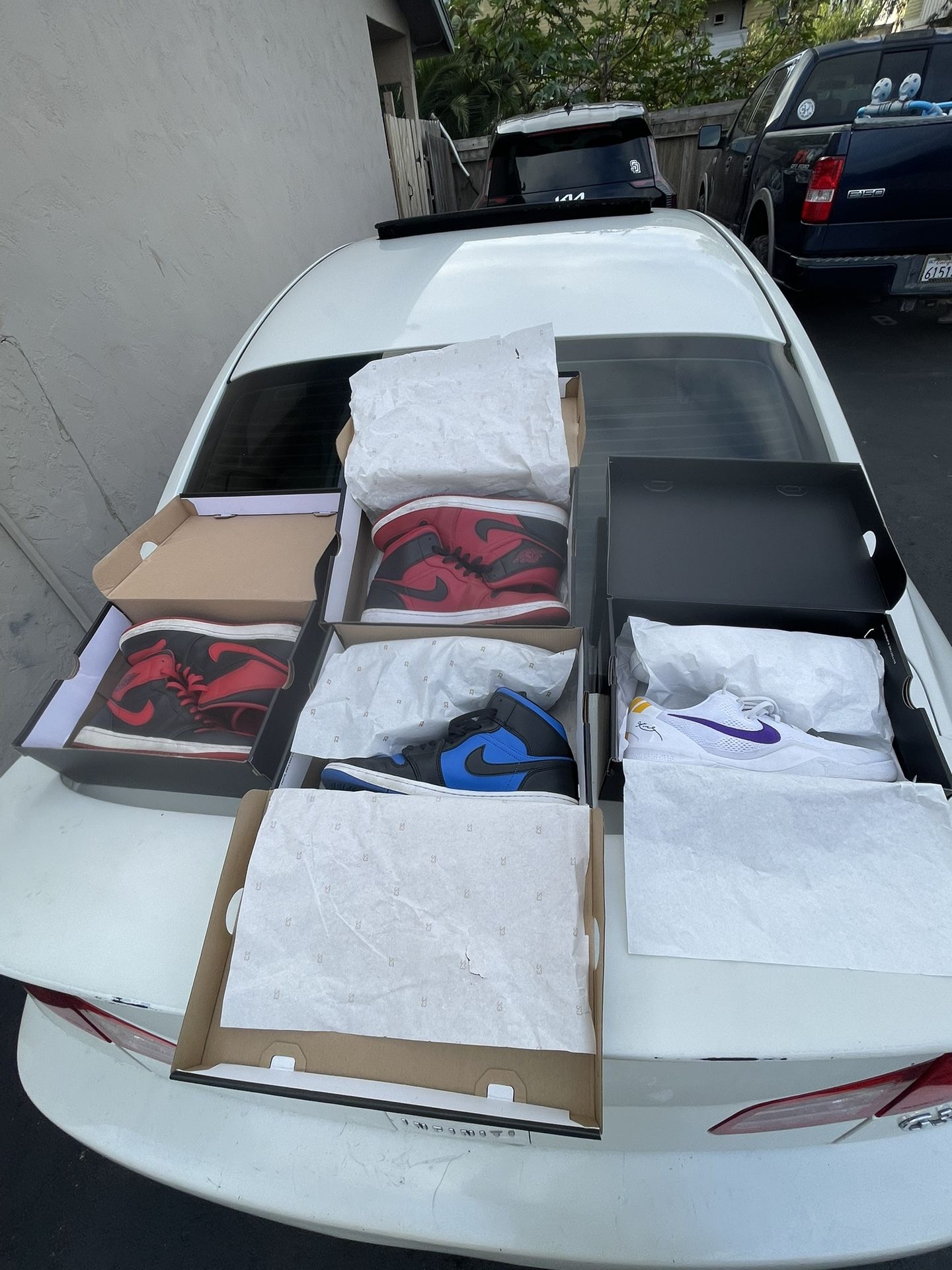 NIKE & KOBE SHOES ALL 10.5